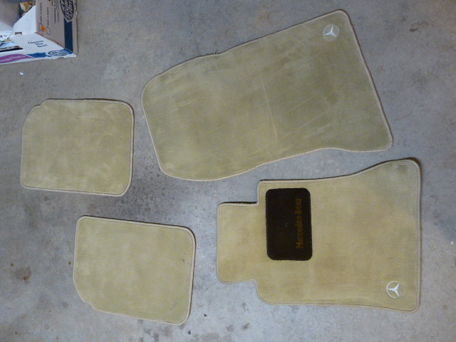 Mercedes w124 discount floor mats