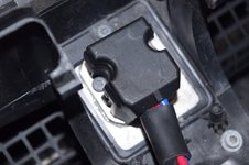 1995 E420 043020 AC regulator - 4.jpg