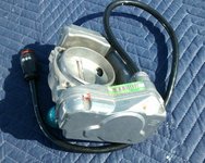 Mercedes-W124-E420-Throttle-Body-Cruise-Control-Actuator.jpg