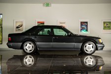 MERCEDES-E500_001.jpg