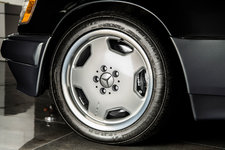 MERCEDES-E500_010.jpg