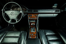 MERCEDES-E500_023.jpg