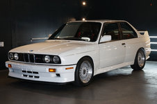 4dd25610736d884f6121592083237660035BMW-E30-M3-58-1.jpg