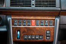 1994_mercedes-benz_500e_mercedes-benz_500e_renntech_6-0l_15984925324e53117b00a8931a4133-interi...png