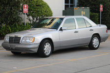 1994_mercedes-benz_e320_1602856742355b4a42C4A9679.jpg 1994_mercedes-benz_e320_1602856742355b4a42C4A9679.jpg