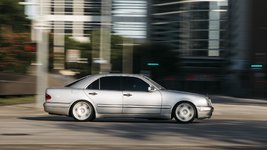 des-Benz%20E55%20AMG%20manual%20swapped%20action01.jpg des-Benz%20E55%20AMG%20manual%20swapped%20action01.jpg