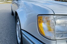 1994_mercedes-benz_e500_1612101830ab7c10ab17310029-IMG_3052.jpg