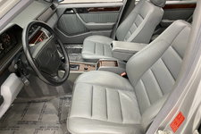 1994_mercedes-benz_e500_1611804361173107e1f53376b8011-IMG_1680.jpg