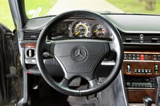 1994_mercedes-benz_e500_1621693248cfcd21994_mercedes-benz_e500_162169324608495d565e65a79223-4...jpeg