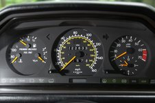 1994_mercedes-benz_e500_1621693259d565ef66e7dff9f1994_mercedes-benz_e500_162169325898764da110...jpeg