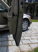 1993_mercedes-benz_500e_16294069192d116a30e45BC40BC25-46EA-46F1-8DD3-A92DEC68DDA6.jpg