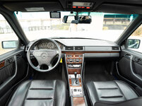 1992-Mercedes-Benz-500E-088.jpg
