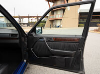 1992-Mercedes-Benz-500E-093.jpg