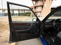 1992-Mercedes-Benz-500E-096.jpg