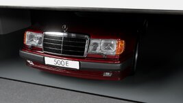 Mercedes-Benz 500E 003.jpg
