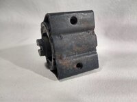 14024003 transmission mount 1.jpg