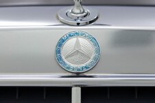 1992-Mercedes-Benz-500E-WDB1240361B872073-Studio-030-97262-scaled.jpg