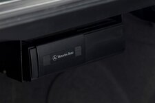 1992-Mercedes-Benz-500E-WDB1240361B872073-Studio-065-97394-scaled.jpg