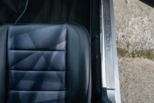 mercedes-e500-limited-2000-201001-23-a7308075.b7b4b5981c9b499bf77978e3e0461a07517.jpg