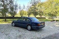 1993-mercedes-e-class-67005e395aeaf.jpg