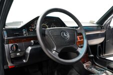 1993_mercedes-benz_400e_DSC09662-69515-scaled.jpeg