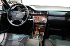 1993_mercedes-benz_400e_DSC09679-69620-scaled.jpeg