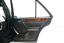 1993_mercedes-benz_400e_DSC09736-74203-scaled.jpeg