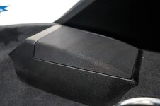1993_mercedes-benz_400e_DSC09778-74766-scaled.jpeg
