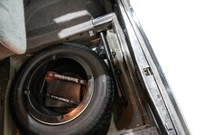 1993_mercedes-benz_400e_DSC09884-51151.jpeg