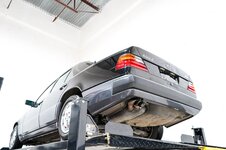 1993_mercedes-benz_400e_DSC00089-92662-scaled.jpeg