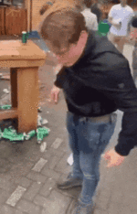 1750962344310.gif