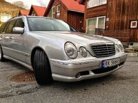 Mercedes_s211_e55_amg_4matic_estate_3.jpeg