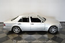 1995-mercedes-benz-e500 (17).jpg