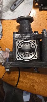 bolt pattern for pump & reservoir adapter.jpg