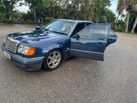 03_left-front-three-quarter-angle-40859.jpeg