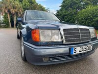 25_partial-right-front-40863.jpeg