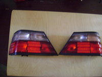 E320 tail lights (a and b).JPG
