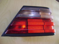 e320 tail light (b).JPG