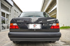 used-1993-mercedes~benz-500_series-500series4drsedan500e-12388-15183733-19-640.jpg