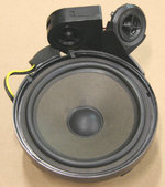 rear_140mm_speakers1.jpg