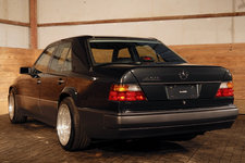 1992_mercedes-benz_500e_1562384434f66e7dff9f98764daL10001381.jpg