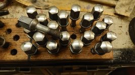 Evo_wheel_ bolts.jpg