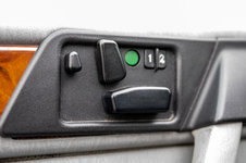 1992_mercedes-benz_500e_1579626833d565ef66e7dff9f1992_mercedes-benz_500e_15796268325d565ef66e7...jpg