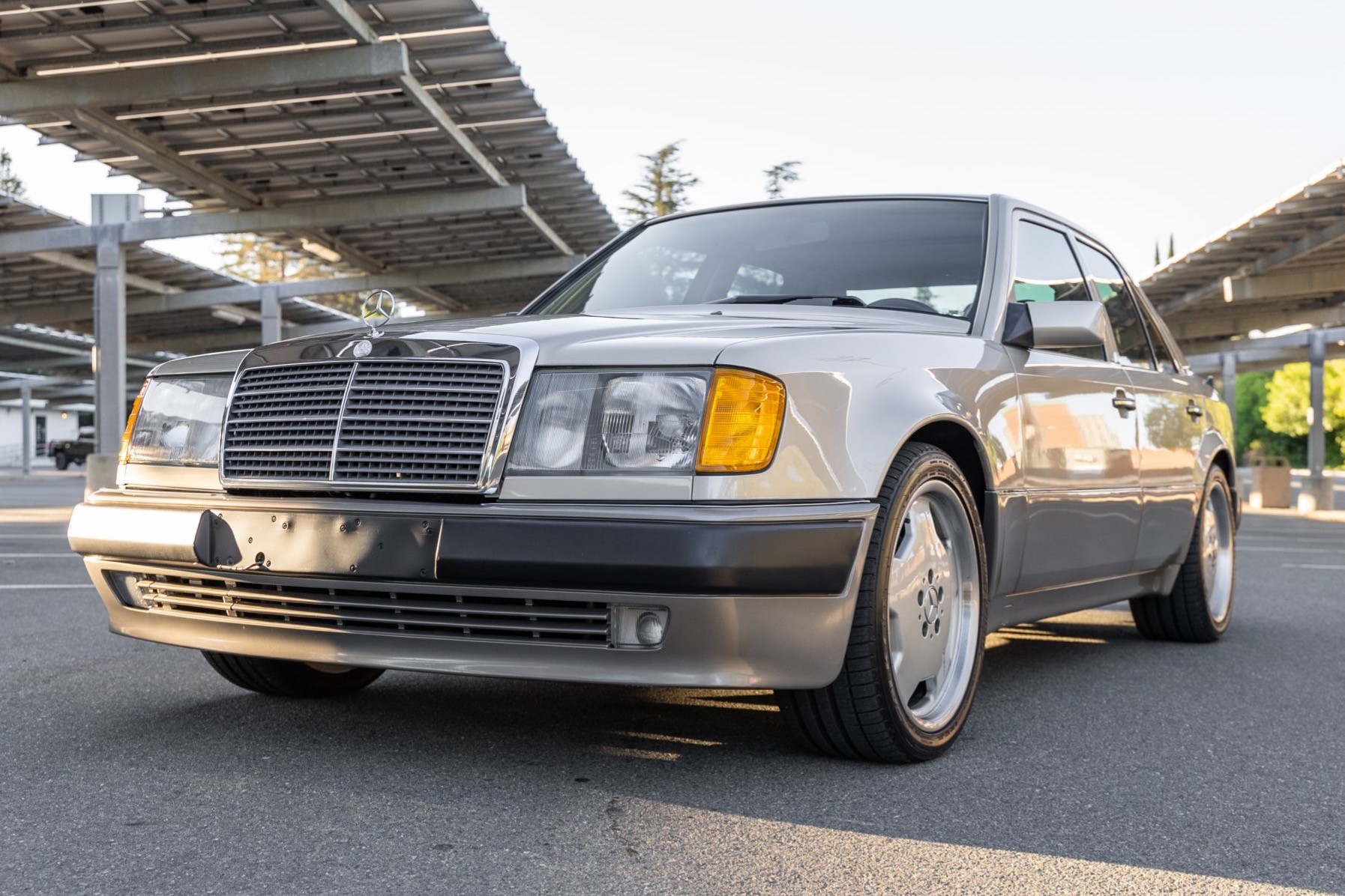 bringatrailer.com